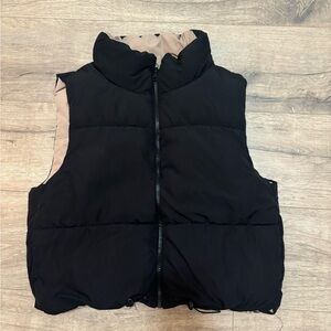 Reversible Black and Beige Cropped Puffer Vest
